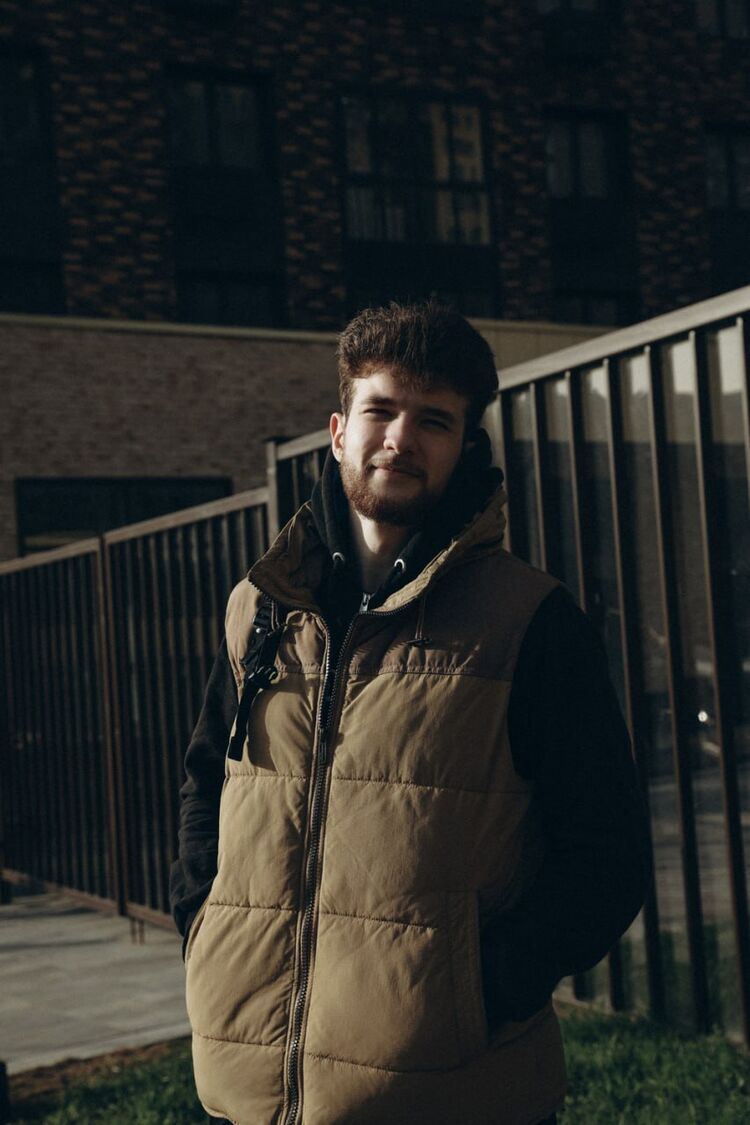  54261322  EaglE, 24 ,    