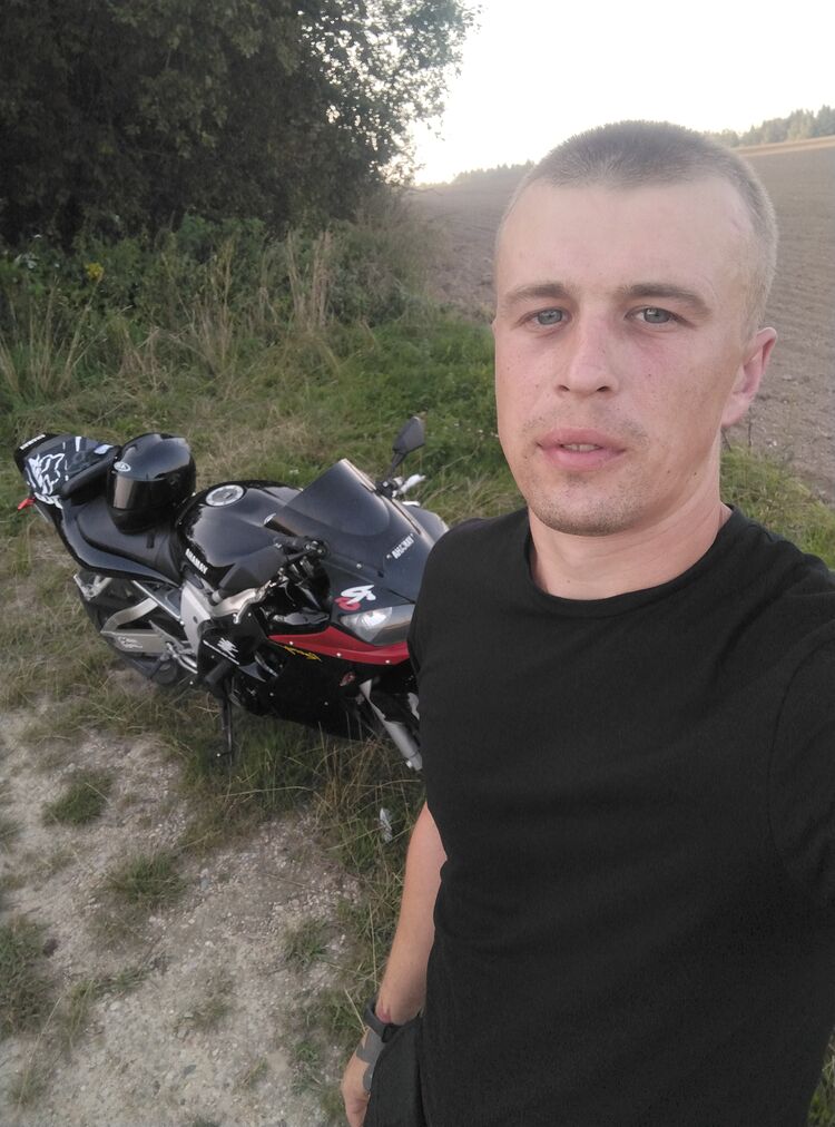  49826082  , 33 ,    