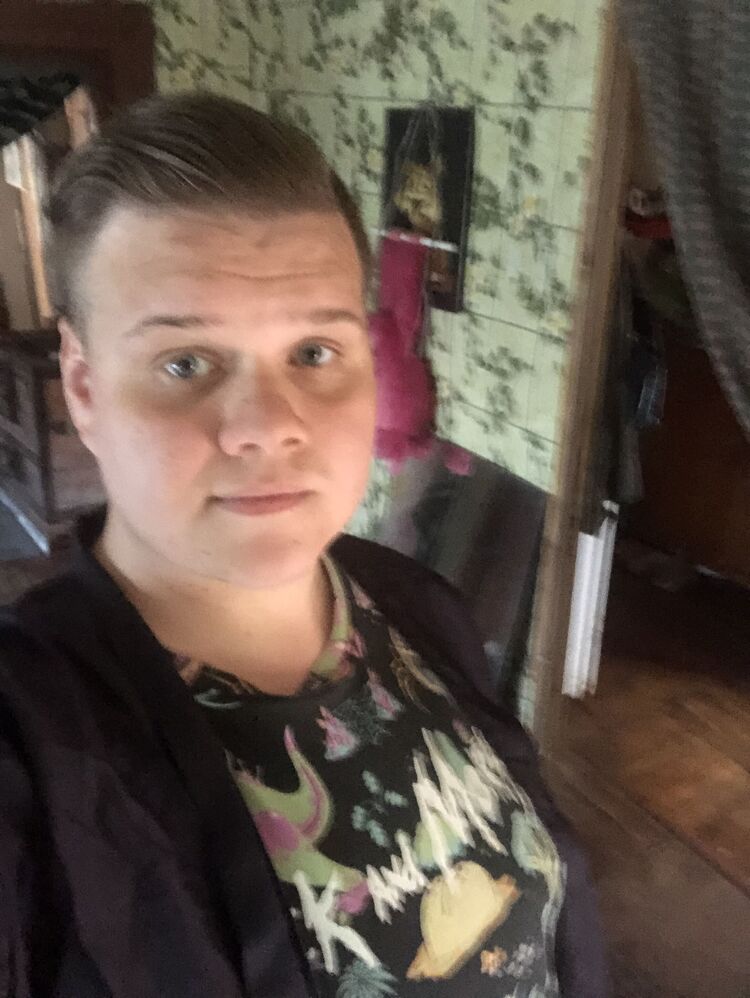  31417282  , 28 ,    -