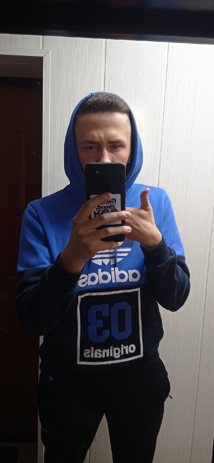  44568592  Andrey, 26 ,    