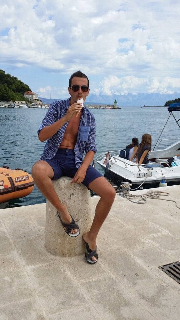  ,   Alexander, 33 ,   ,   , c 
