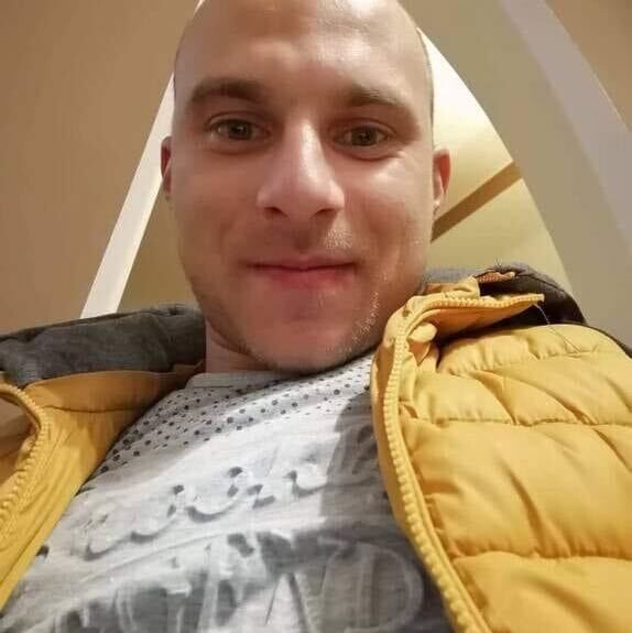  33386122  Miroslav, 33 ,    Antwerp