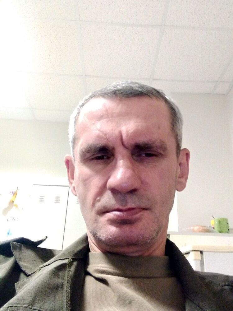  23194582  , 52 ,    