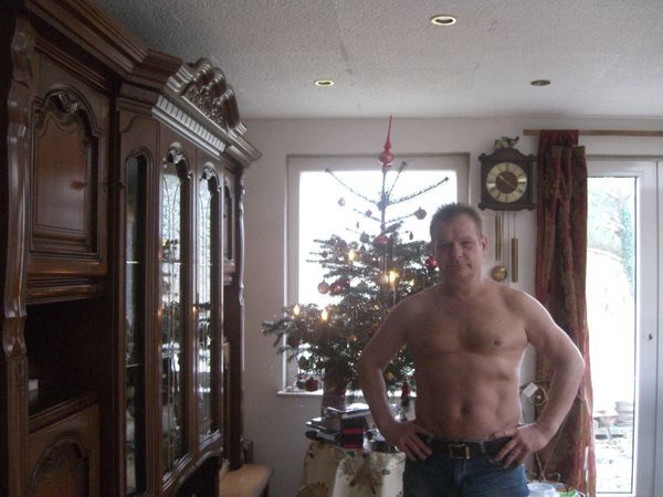  30471442  Ted, 40 ,     