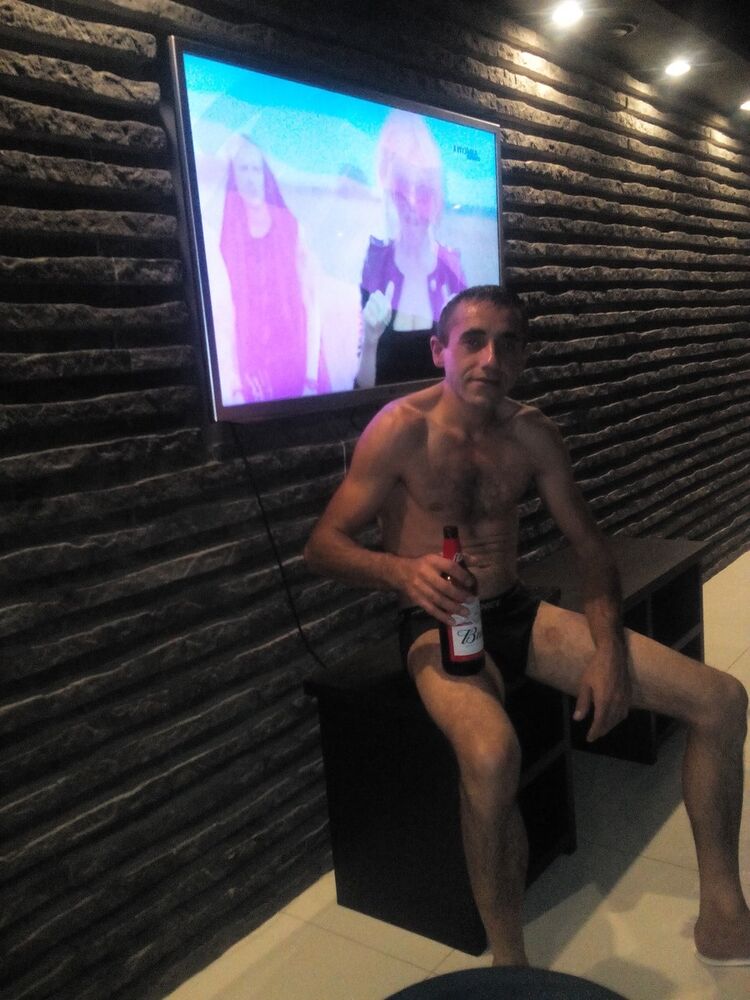  ,   ARMEN, 47 ,   