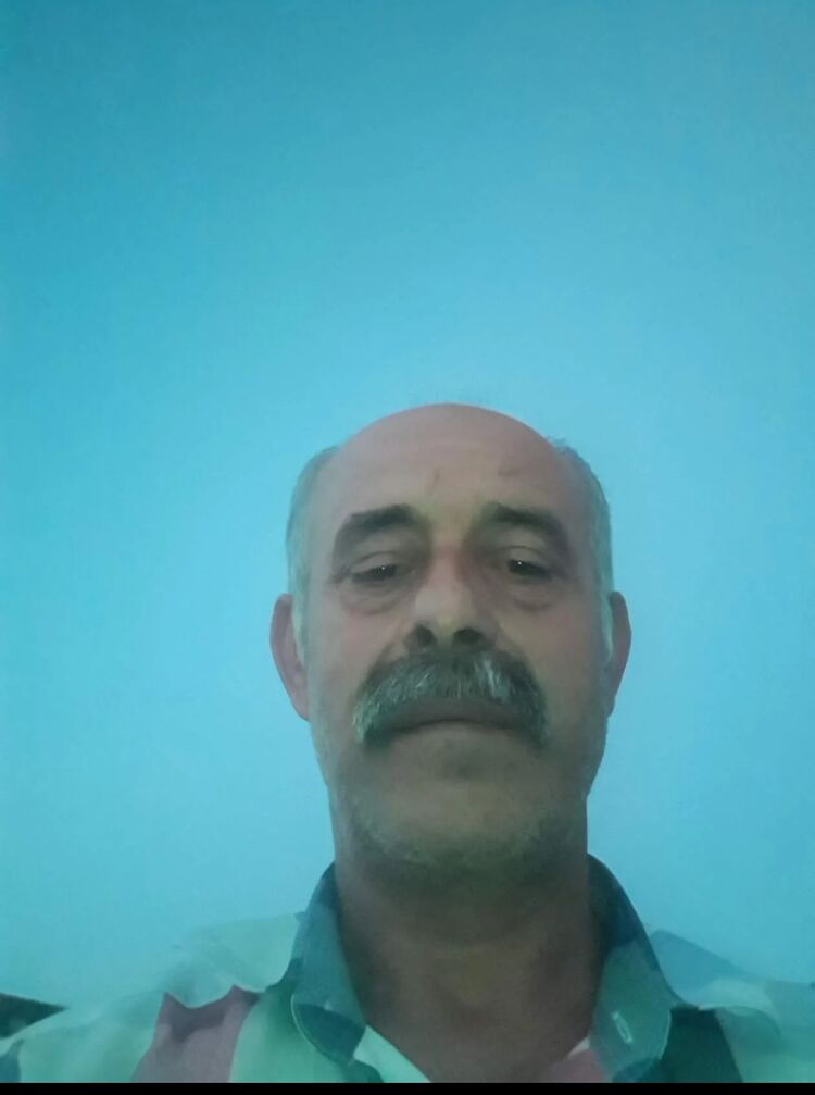  48185342  Ahmet, 57 ,    