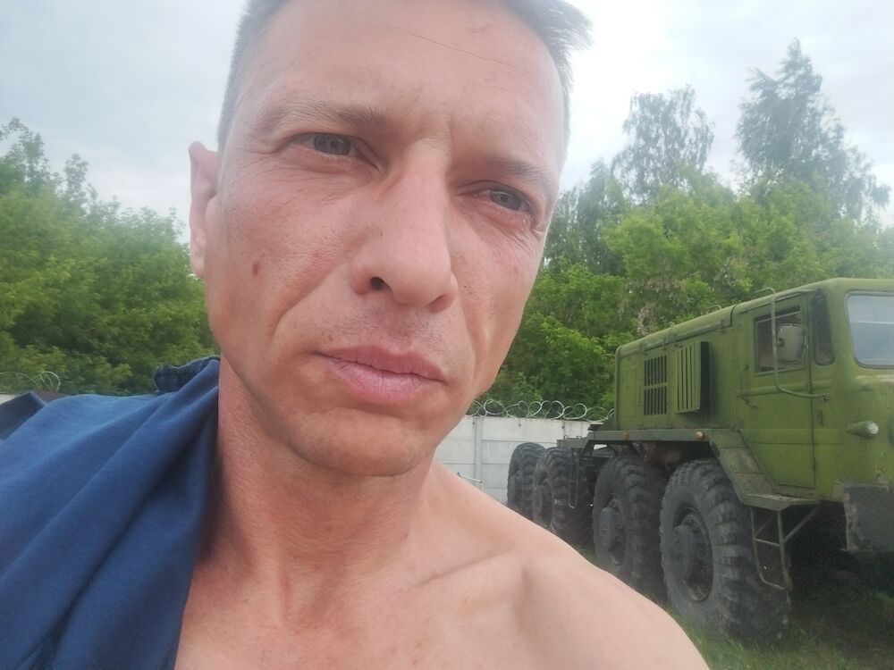  53743582  , 40 ,    