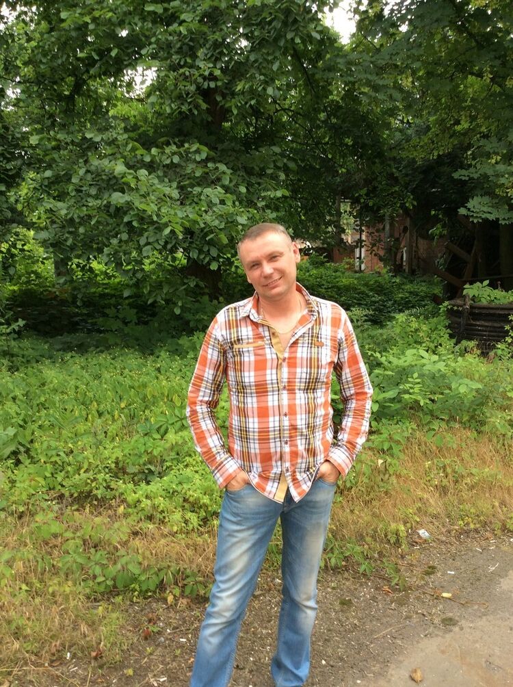  ,   Vlad, 49 ,   ,   , c 
