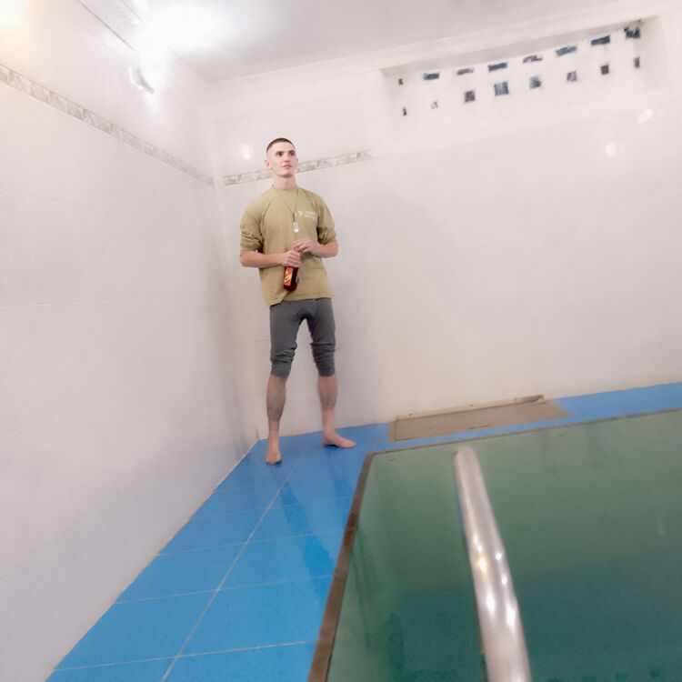  40618282   grom, 30 ,    