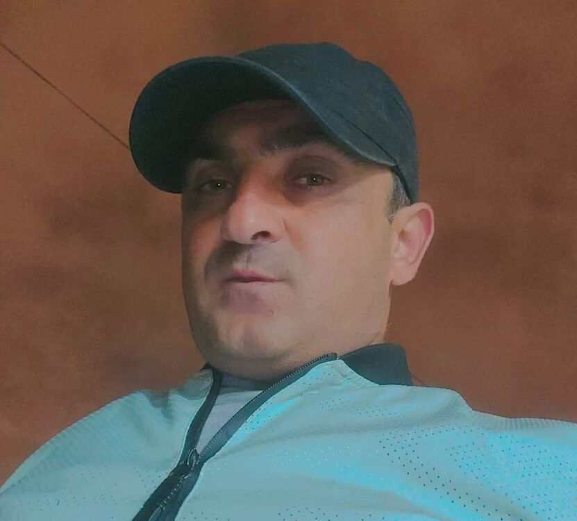  49983202  Narek, 36 ,    