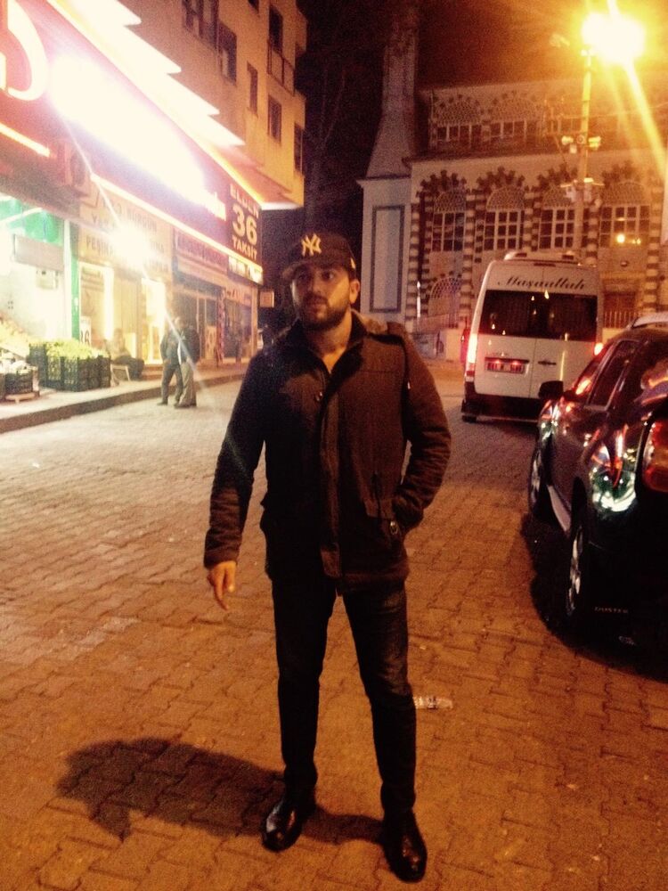  36577242  Zaur sultan, 34 ,    