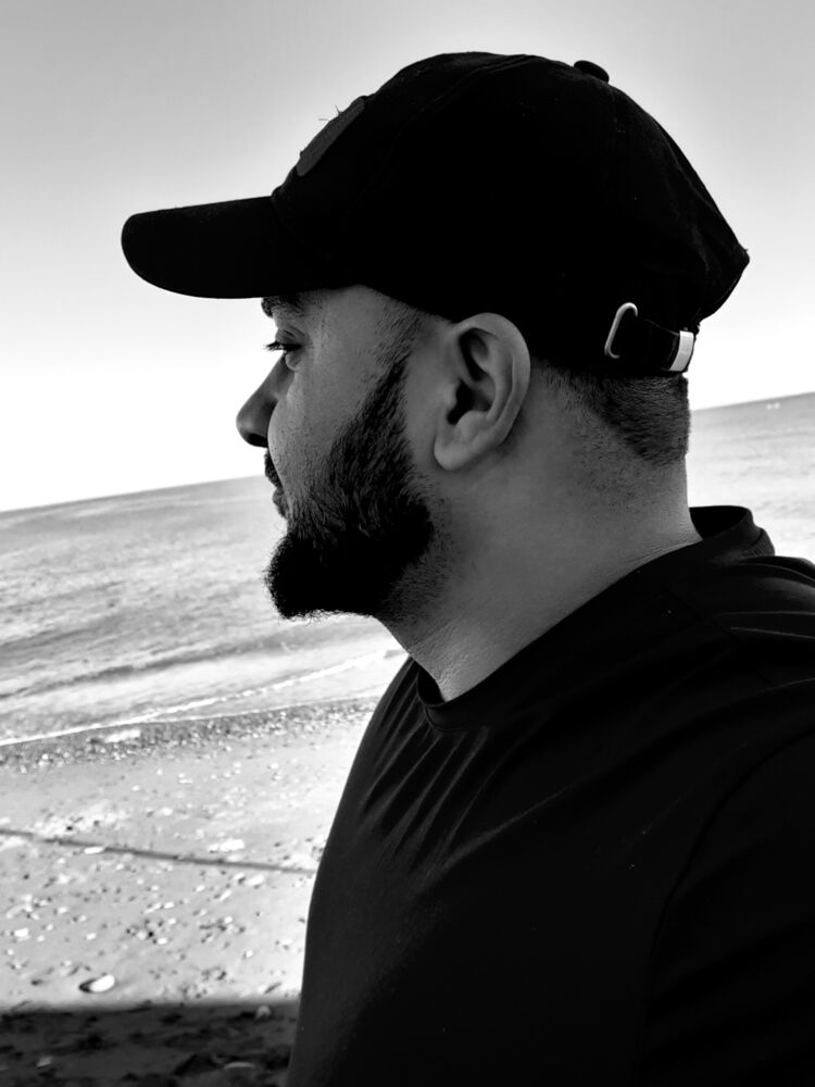  ,   Aziz, 31 ,   ,   