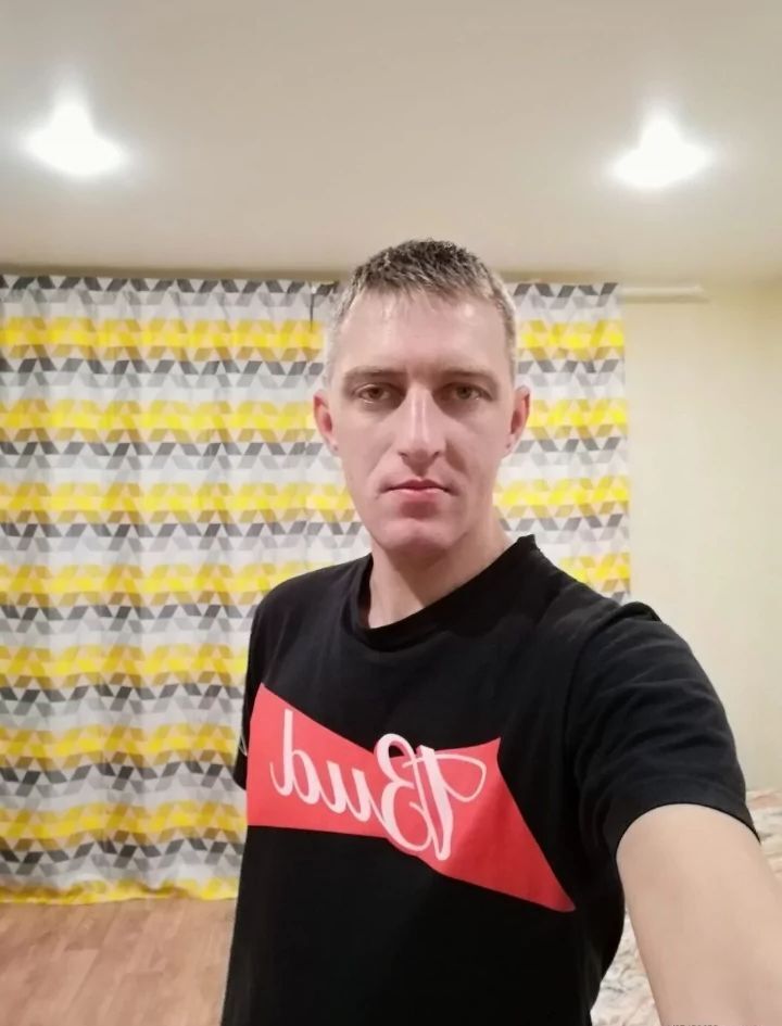  52653392  Alex, 40 ,    