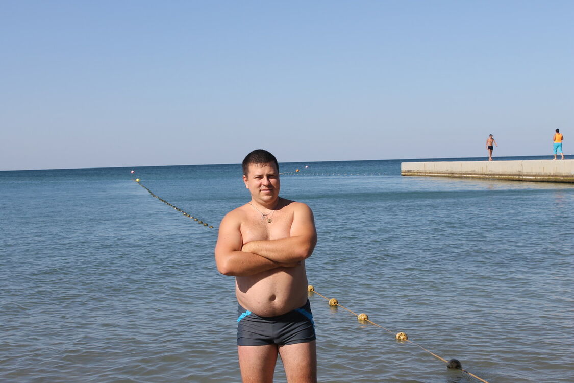  6095402  Viktor, 39 ,    