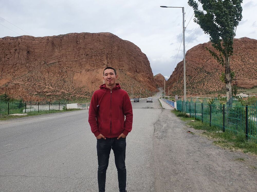  -,   Nurik, 32 ,   ,   , 