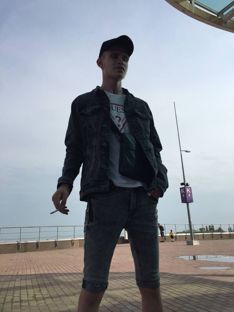  ,   Igor, 21 ,   ,   , c , 