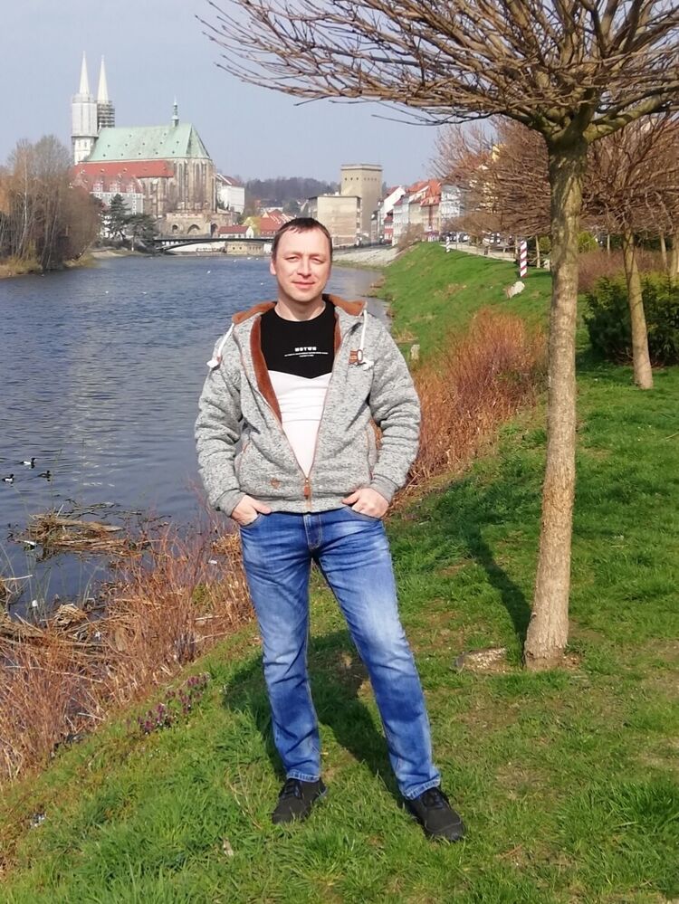  18364212  Ryslan, 43 ,    