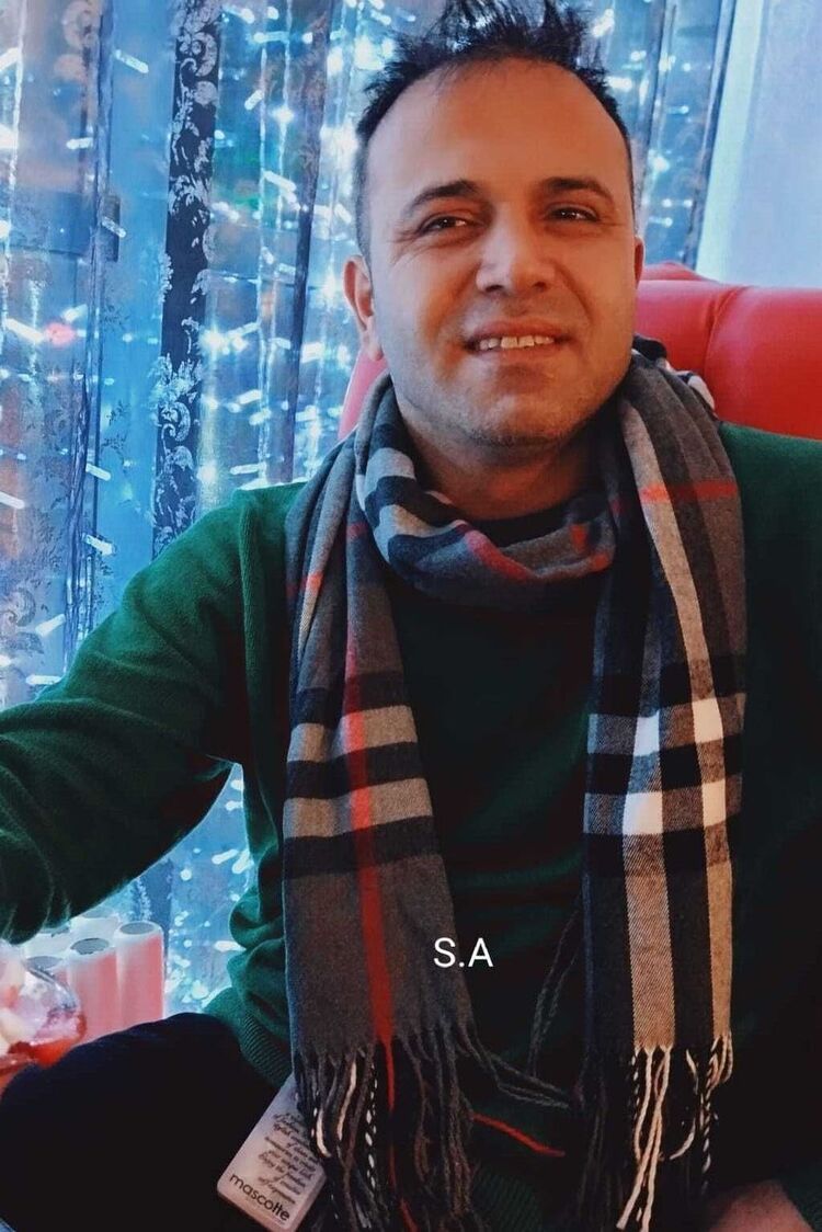  48595102  Suat, 45 ,    