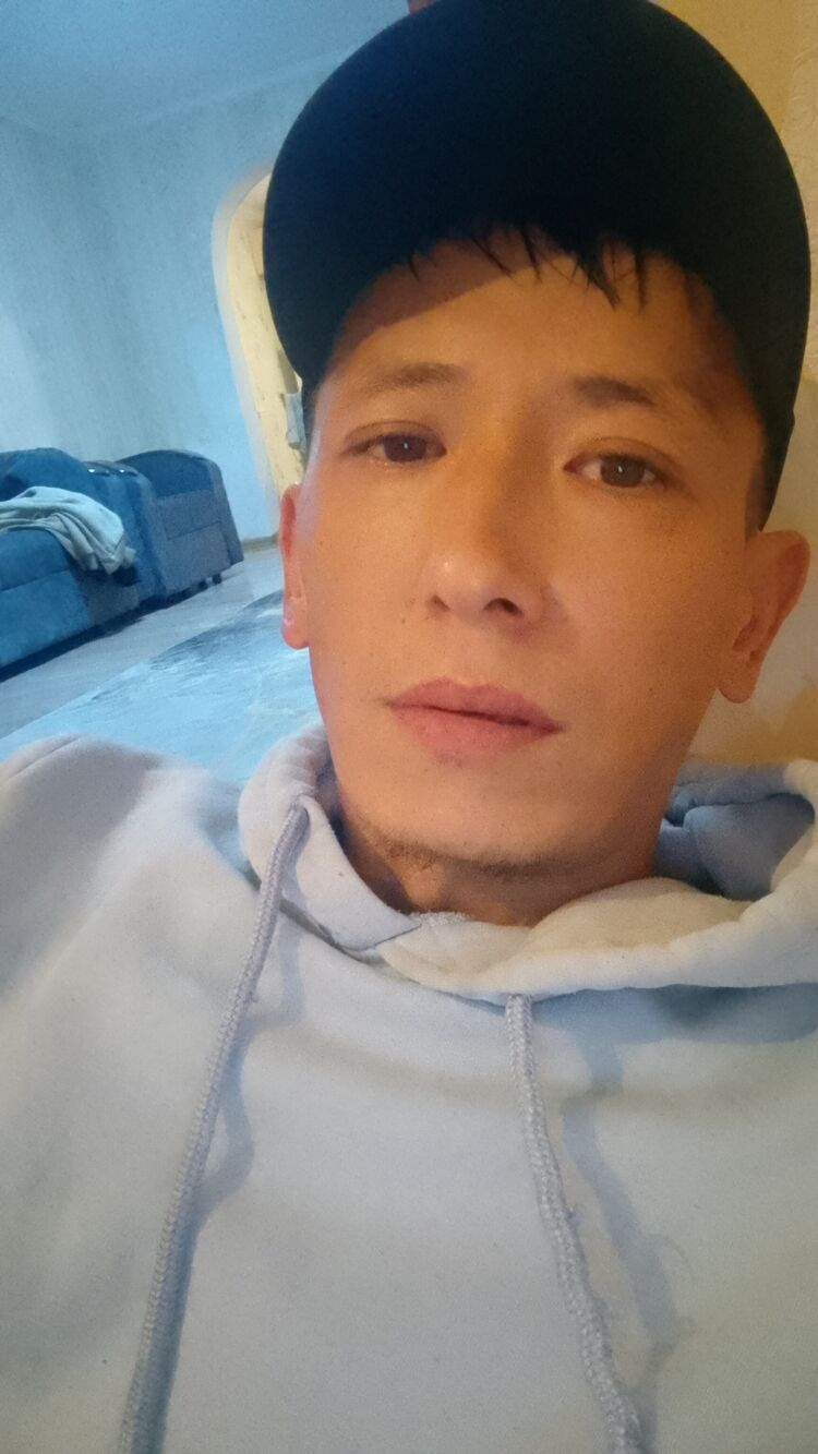  46835552  Ermuhan, 36 ,    