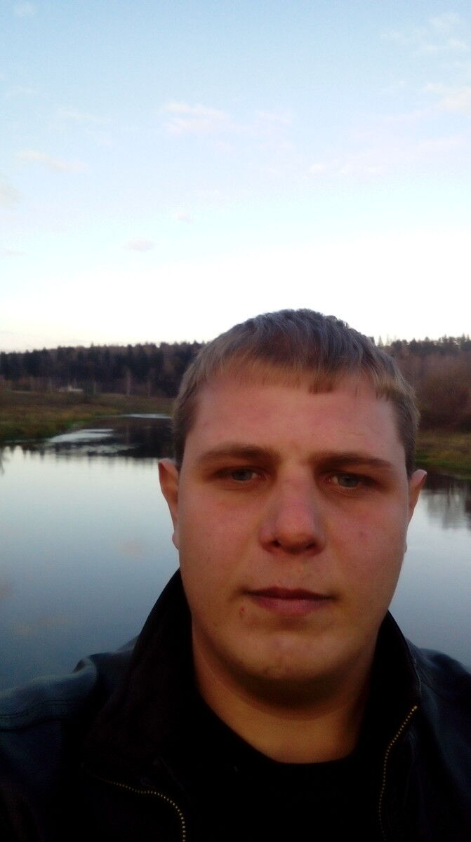  8693842  Vladimir, 37 ,    