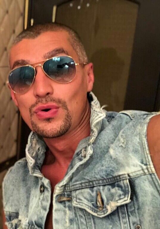  13413822  Petr, 38 ,    