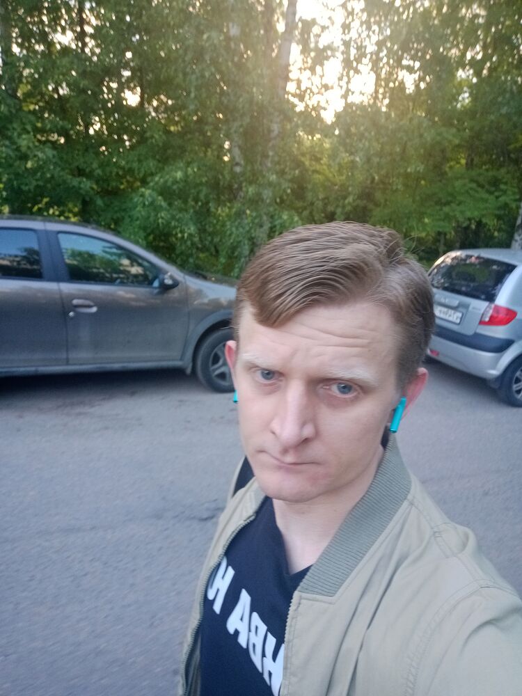  ,   Sergey, 34 ,   
