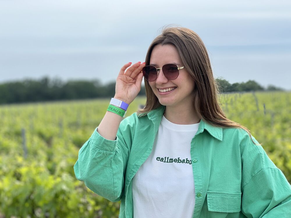  37090072  , 33 ,    --