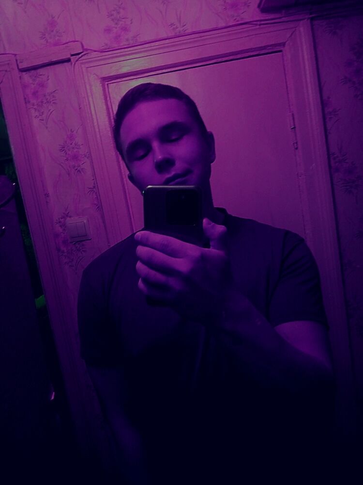 ,   Ilya, 22 ,   ,   