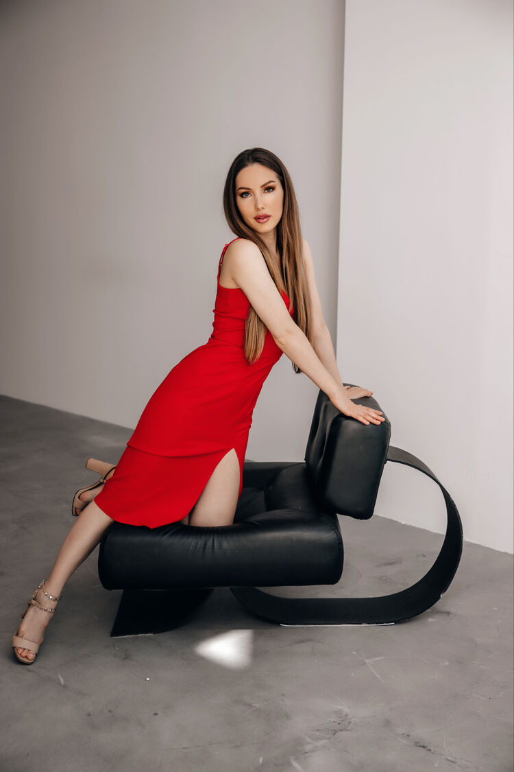  ,   Dina, 29 ,   ,   