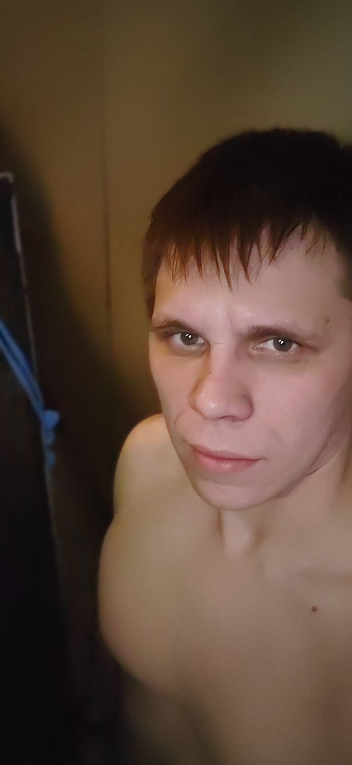  27101172  Evgeny, 31 ,    