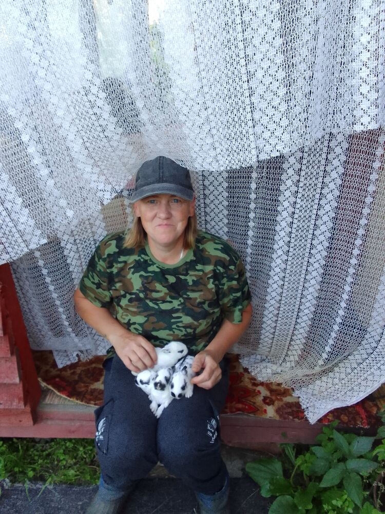  28293142  Vera must, 48 ,    -