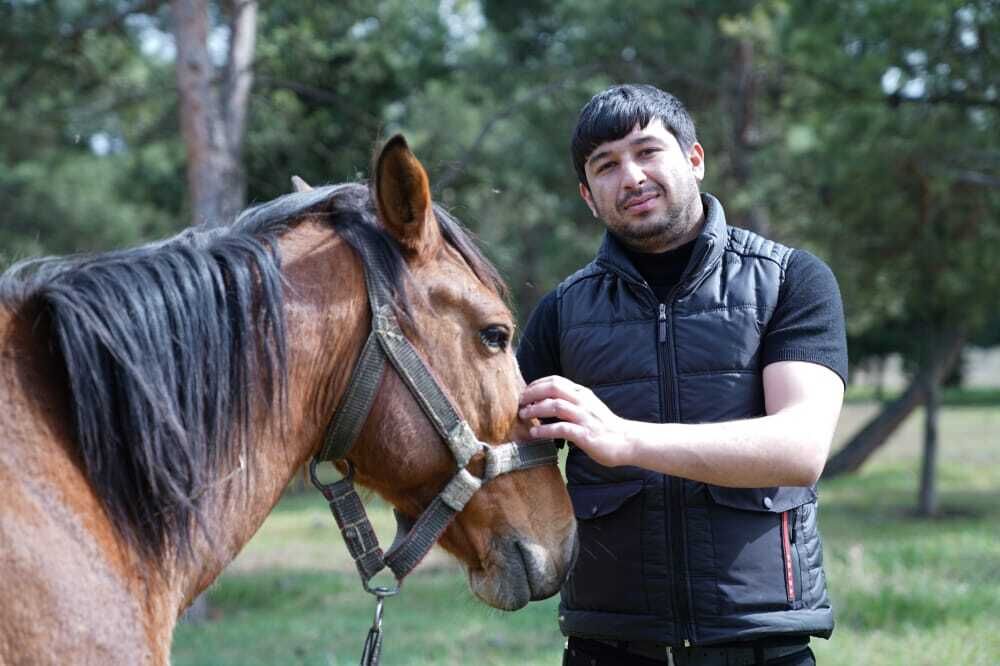  ,   Majid, 32 ,   ,   