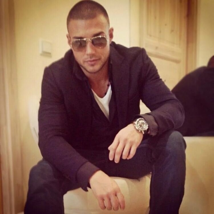  53670392  Maximus, 35 ,    