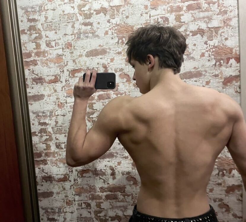  54329872  Andreew, 18 ,    