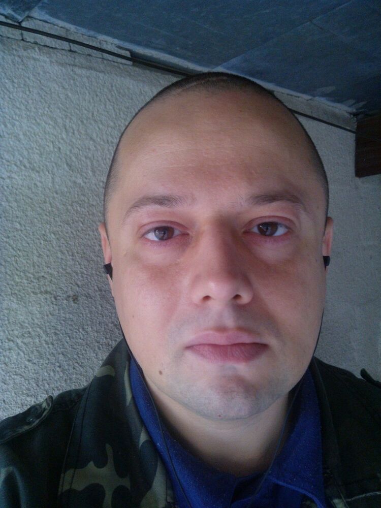  ,   Sergiu, 44 ,   ,   , c 