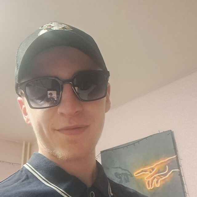  47703062  , 28 ,    