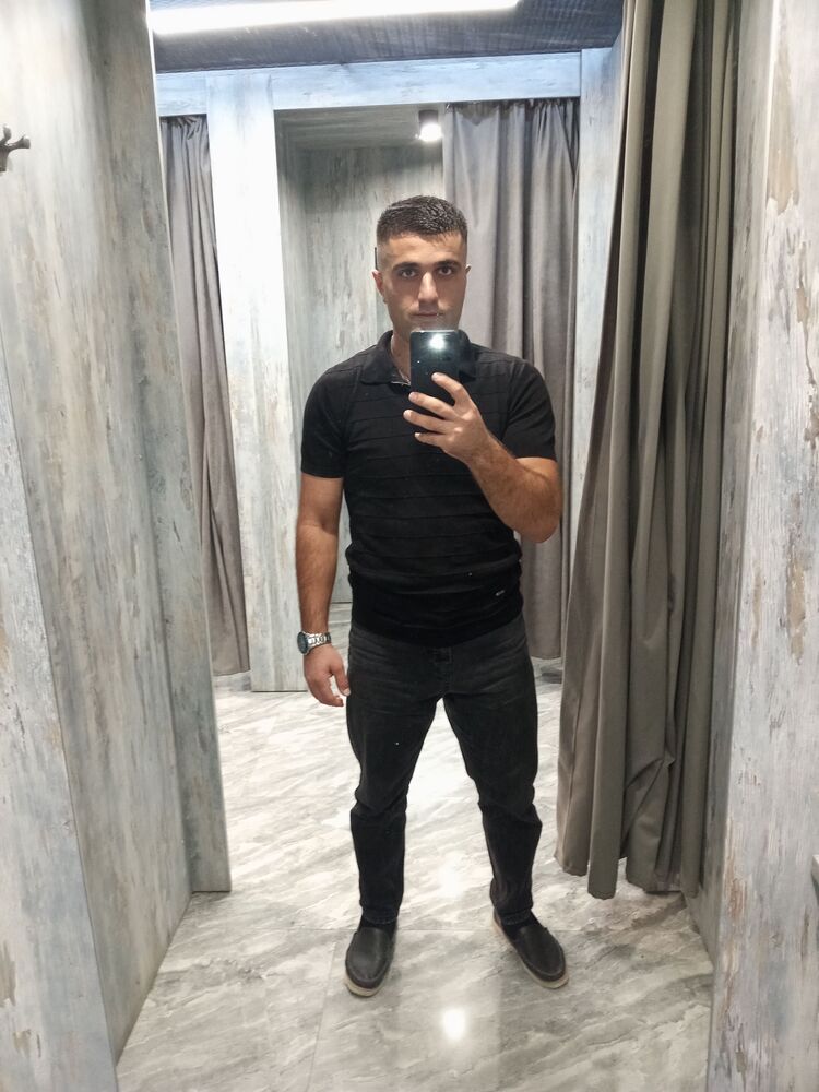  52570372  , 27 ,    