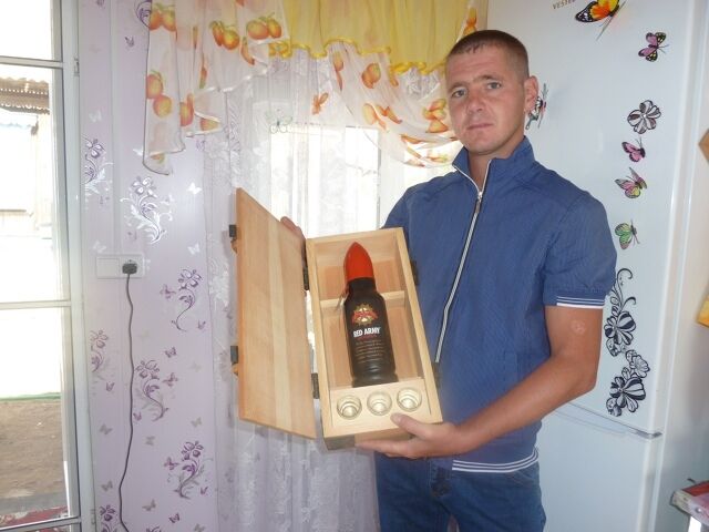  45334692  Vladimir, 38 ,    