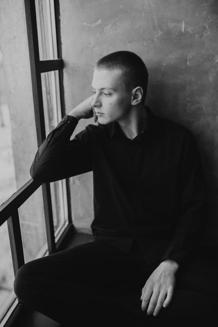 Рада русских блоггер. Алакульский костюм реконструкция. Русские внешность мужчины. Оусских. Оусских.