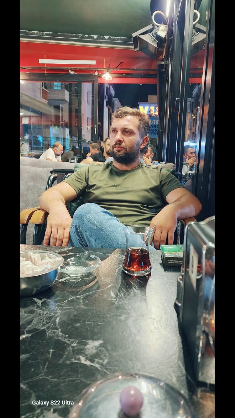  ,   Mustafa, 25 ,   ,   
