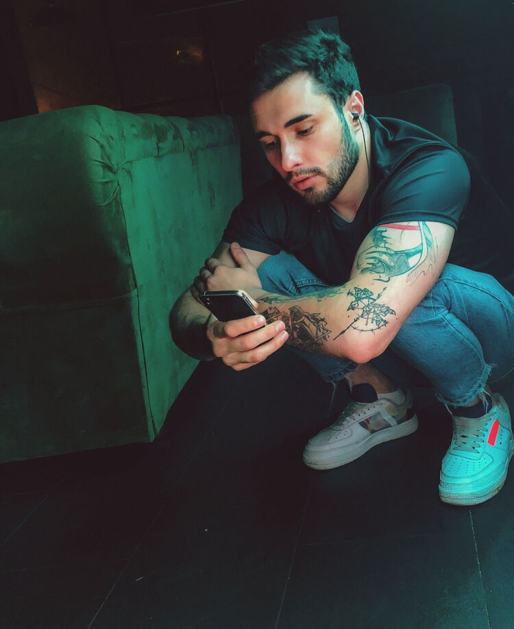  26094572  Shamil, 33 ,    