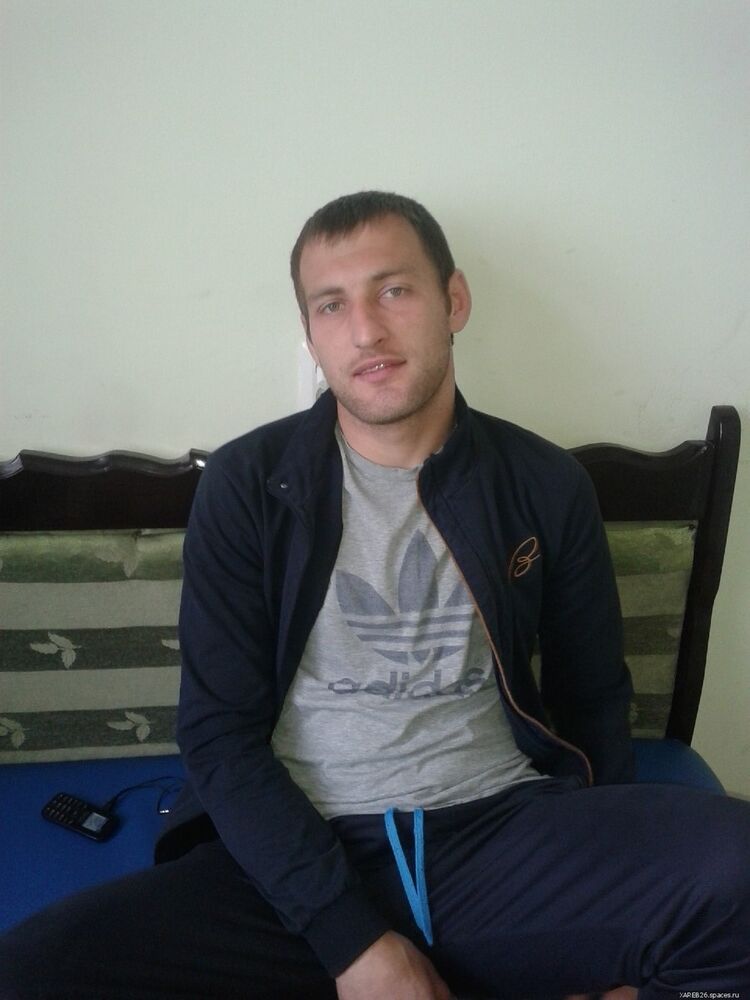  10408302  Artem, 58 ,    
