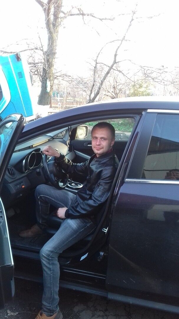  16504572  Kiril, 32 ,    