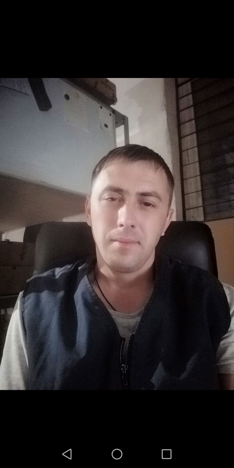  31434812  Sergey, 37 ,    