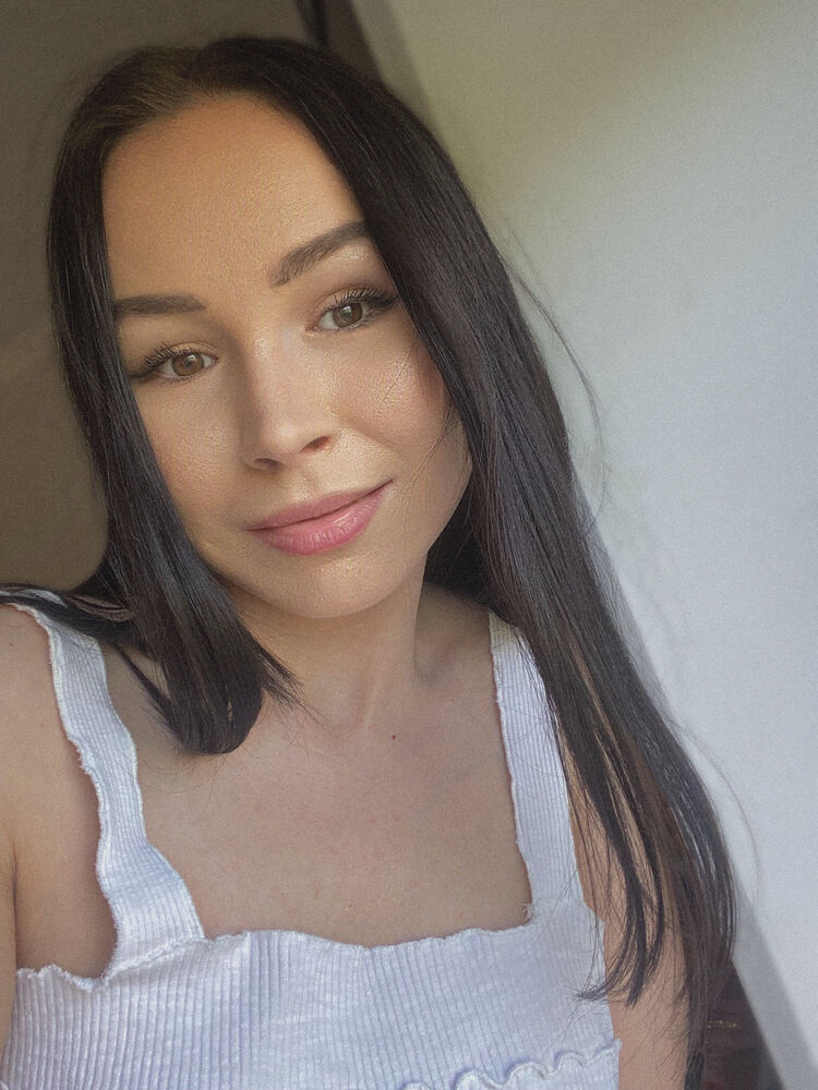  51770972  Roberta, 27 ,    