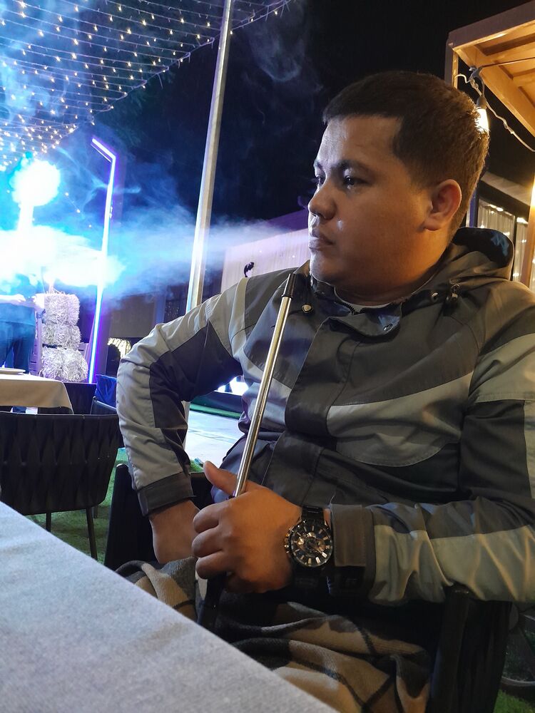  48332182  Alisher, 33 ,    