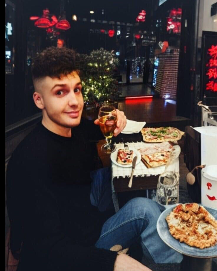  ,   Valentin, 28 ,   ,   