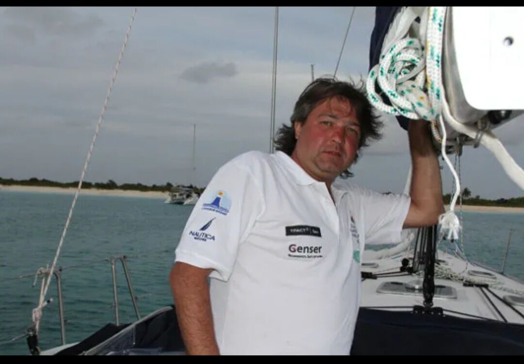  50381792  Ruslan, 55 ,    