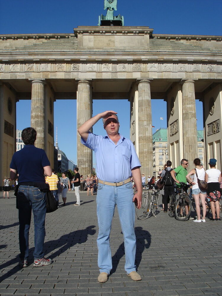  ,   Vitalik, 55 ,  