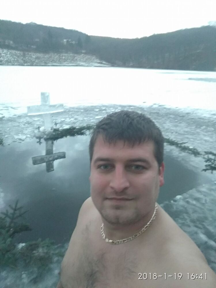  13629172  Andrij, 34 ,    